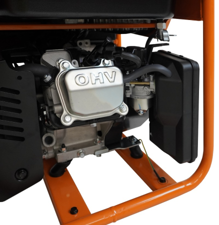 Бензиновый генератор  4800IO