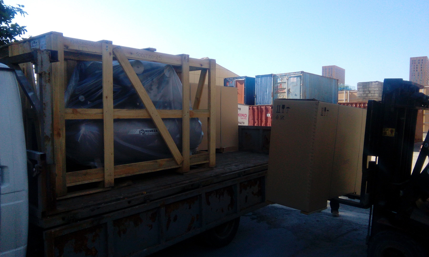 Поставка поршневых компрессоров Remeza СБ4/Ф-270.LB75 и СБ4/Ф-500.LT100 в Краснодар