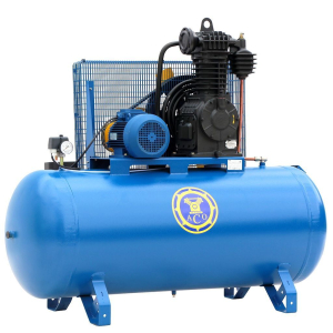 Поршневой компрессор АСО Бежецк С415М1/10 для покраски Поршневой компрессор АСО Бежецк С415М1/10 для покраски фото